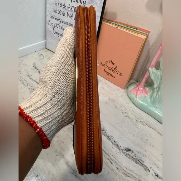 MIA K COLLECTION BROWN ZIPPY WALLET - Picture 3 of 10